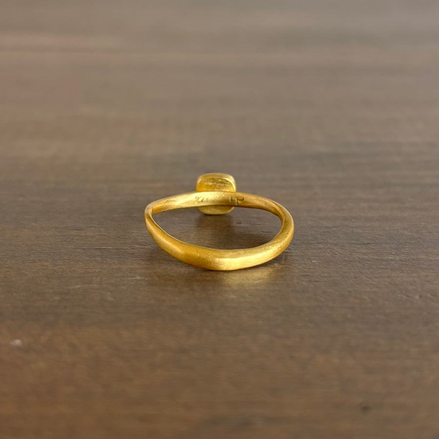 Colombian Emerald Sugarloaf Wave Ring