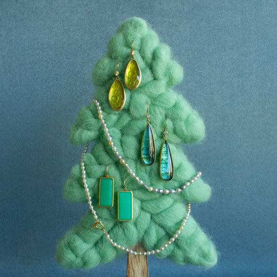 The Meeka Team is on break from December 24th-January 1st. Please read below for information about shipping during this time and returns/exchanges. Happy holidays!