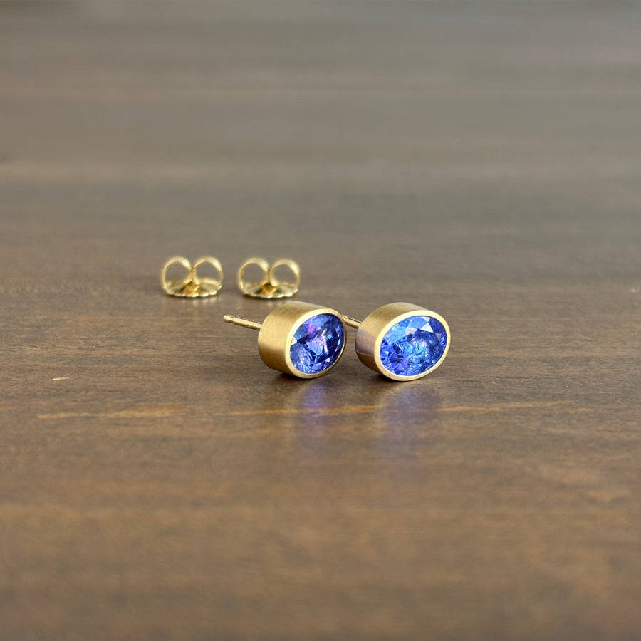 18k Gold & Oval Tanzanite Stud Earrings view 2