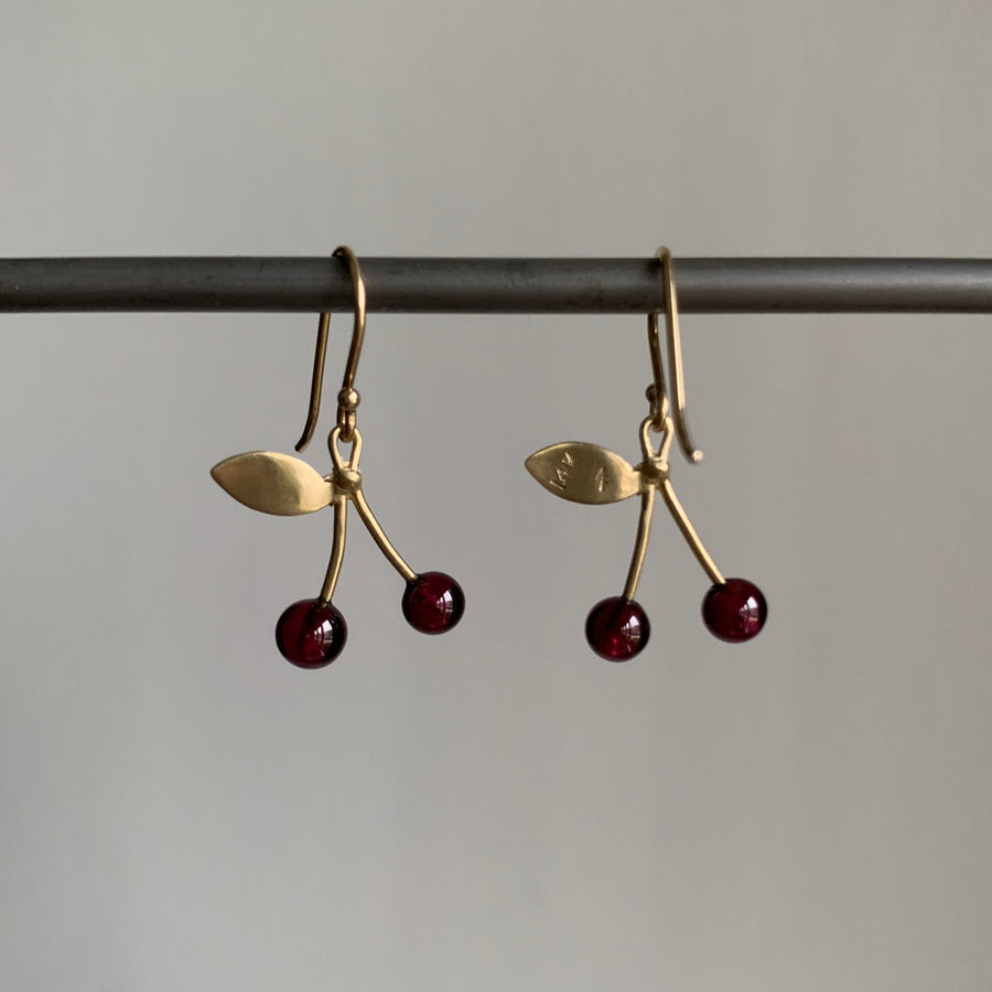 Annette Ferdinansen
10k Gold & Garnet Cherry Earrings back view