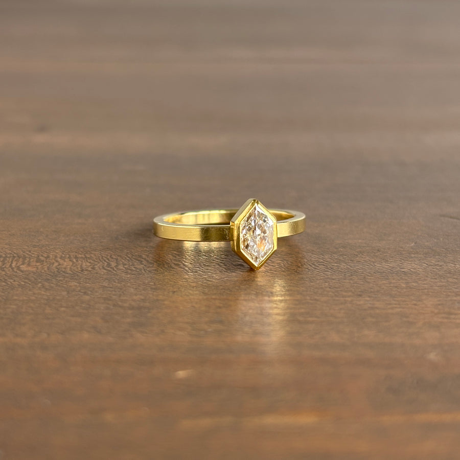  Diamond Duchess Ring side view 1