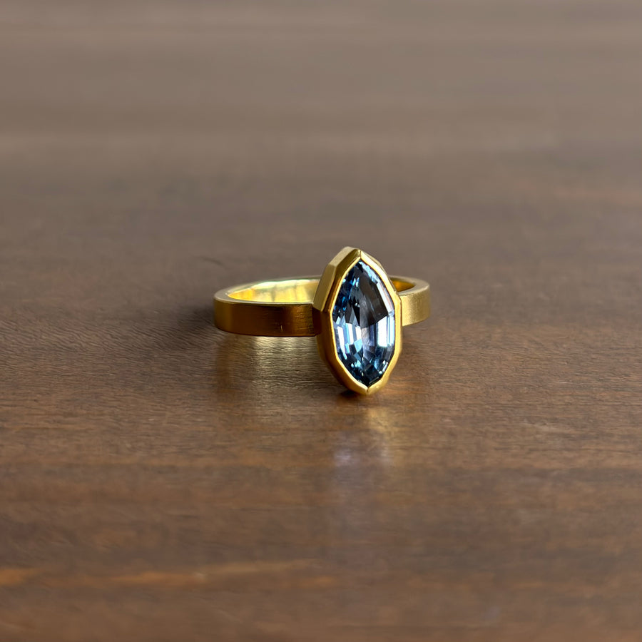 Geometric Blue Sapphire Ring side view 3