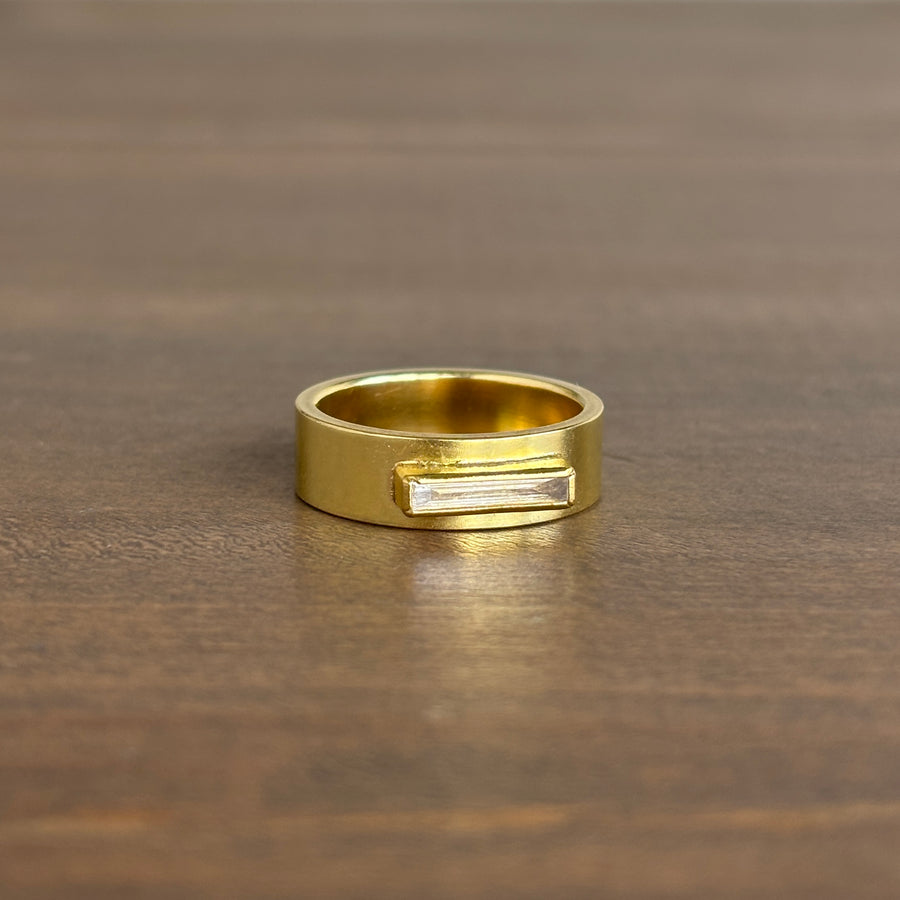 Gold diamond ring with a rectangular engraving side view 1