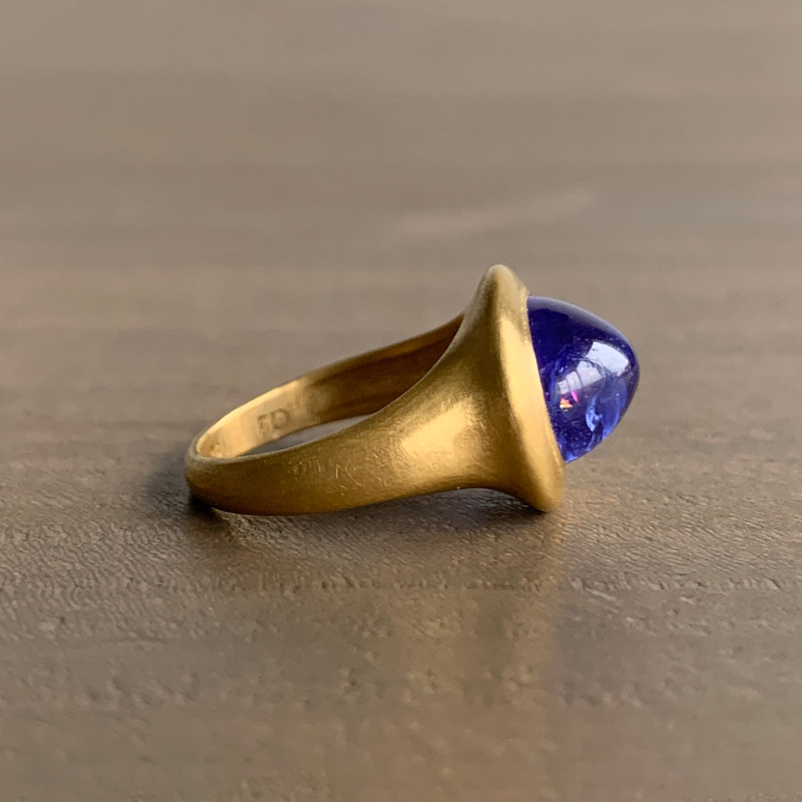 Greek-Inspired Tanzanite Cabochon Ring