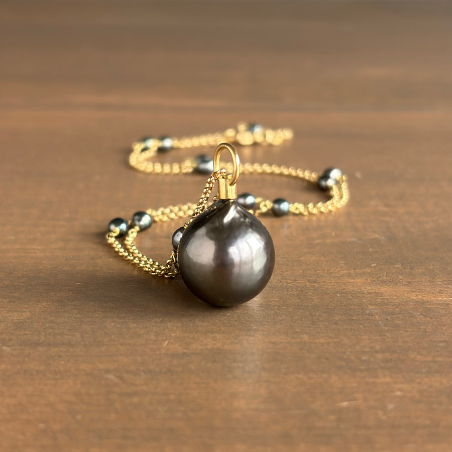 Black Tahitian Pearl Pendant on Keshi Victorian Chain