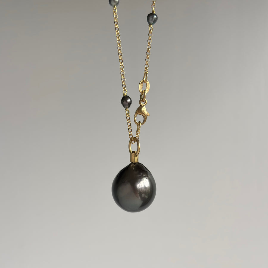 Black Tahitian Pearl Pendant on Keshi Victorian Chain