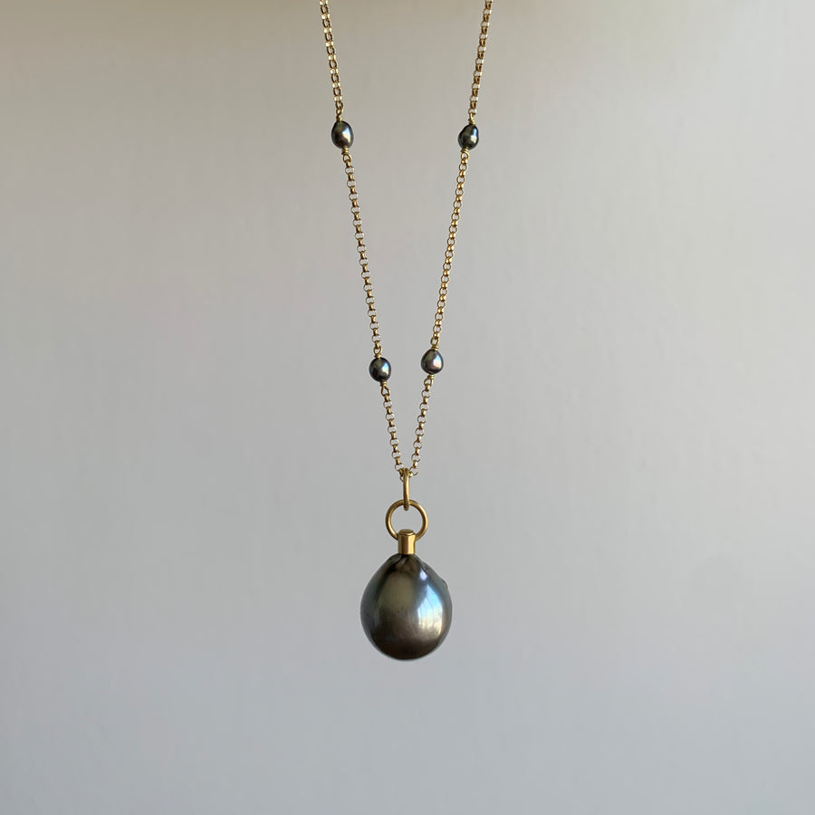 Tahitian Grey Pearl Drop with Keshi Accented Chain