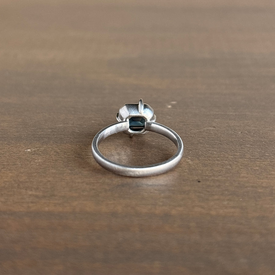 Zanahary Blue Sapphire Vanity Ring