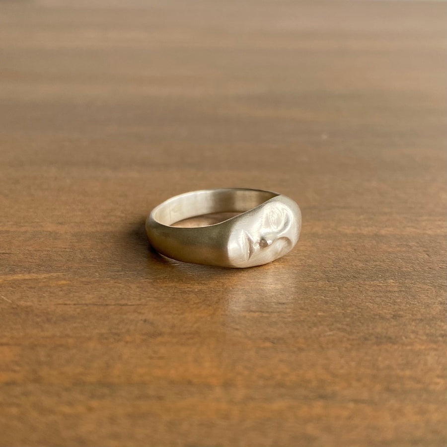 Large Grey Lady Cameo Ring