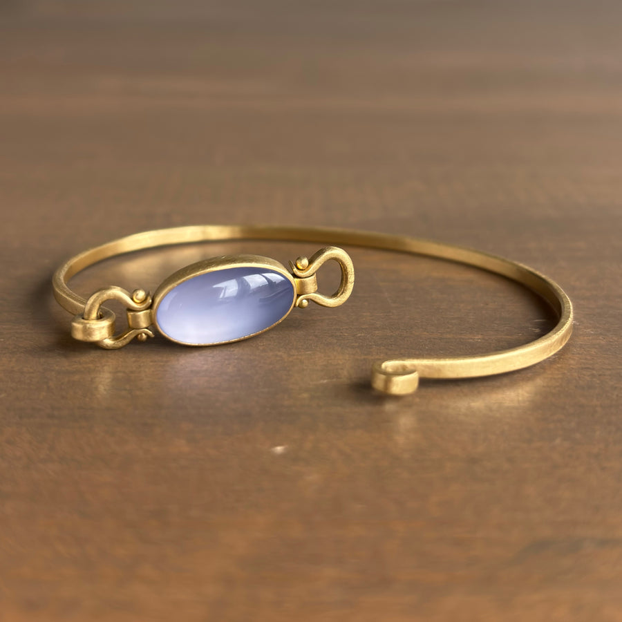 Elongated Oval Chalcedony Cabochon Bracelet