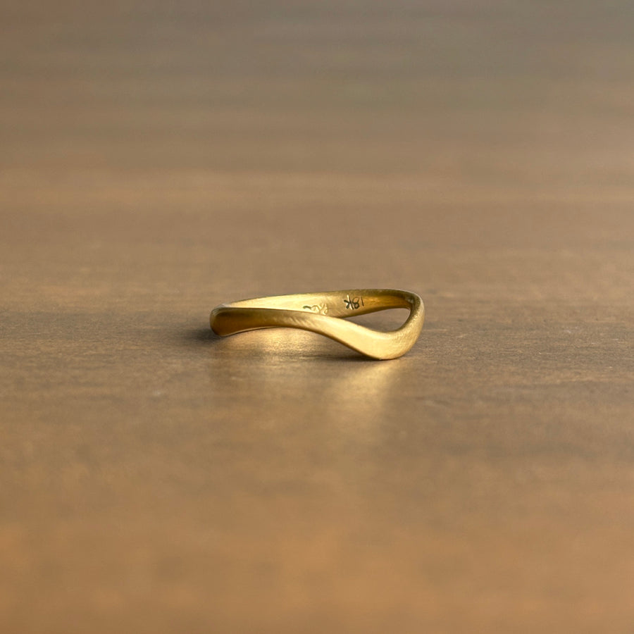 Yellow Gold Fitted Band