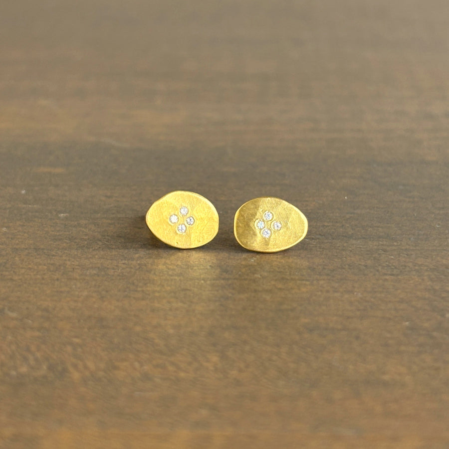 22k Gold Hammered Disk Diamond Stud Earrings