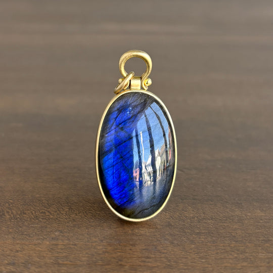 Large Oval 18k Gold & Labradorite Pendant