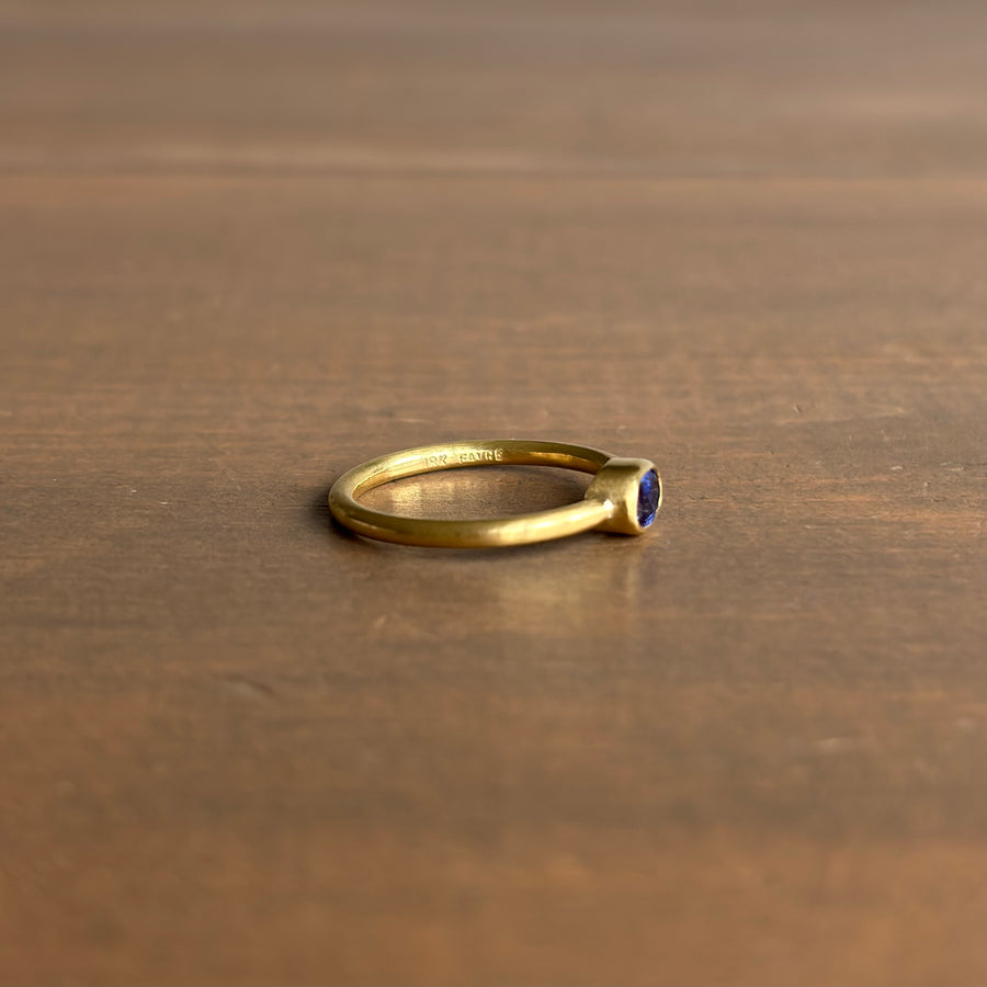 Blue Sapphire Wire Ring side view 2