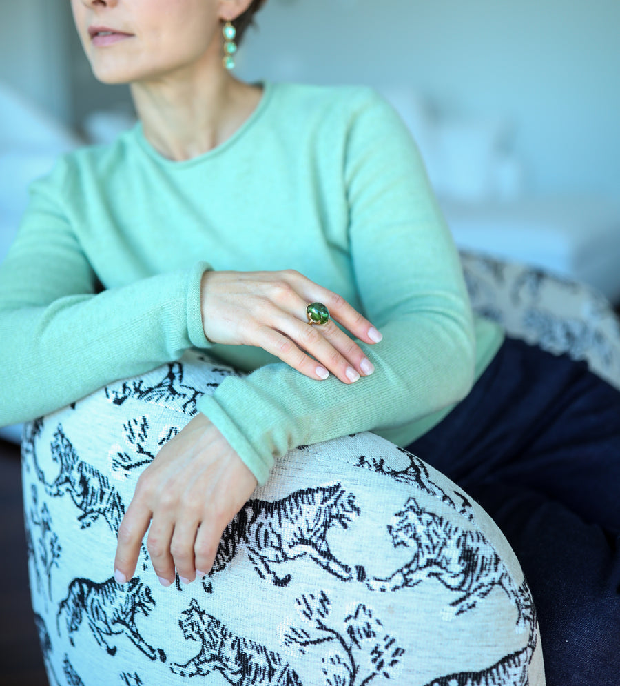 Green Tourmaline Cabochon Queen's Ring