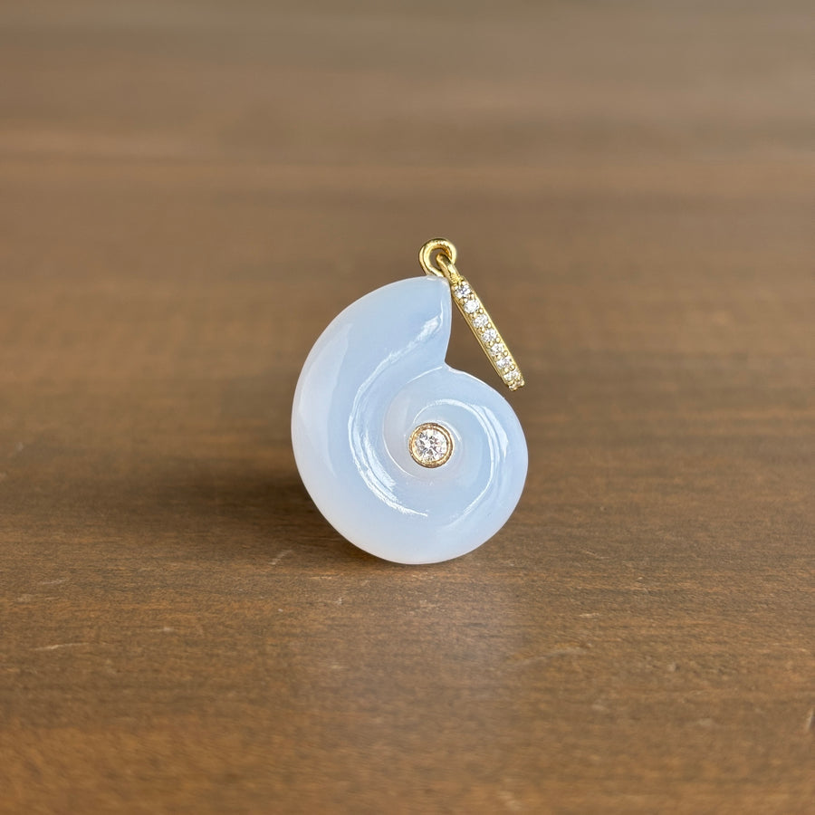 Sophie Gardner ammonite chalcedony 18k gold pendant with diamonds 