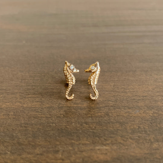 Nicole Landaw Jewelry Gold Seahorse Stud Earrings with Diamond Eyes