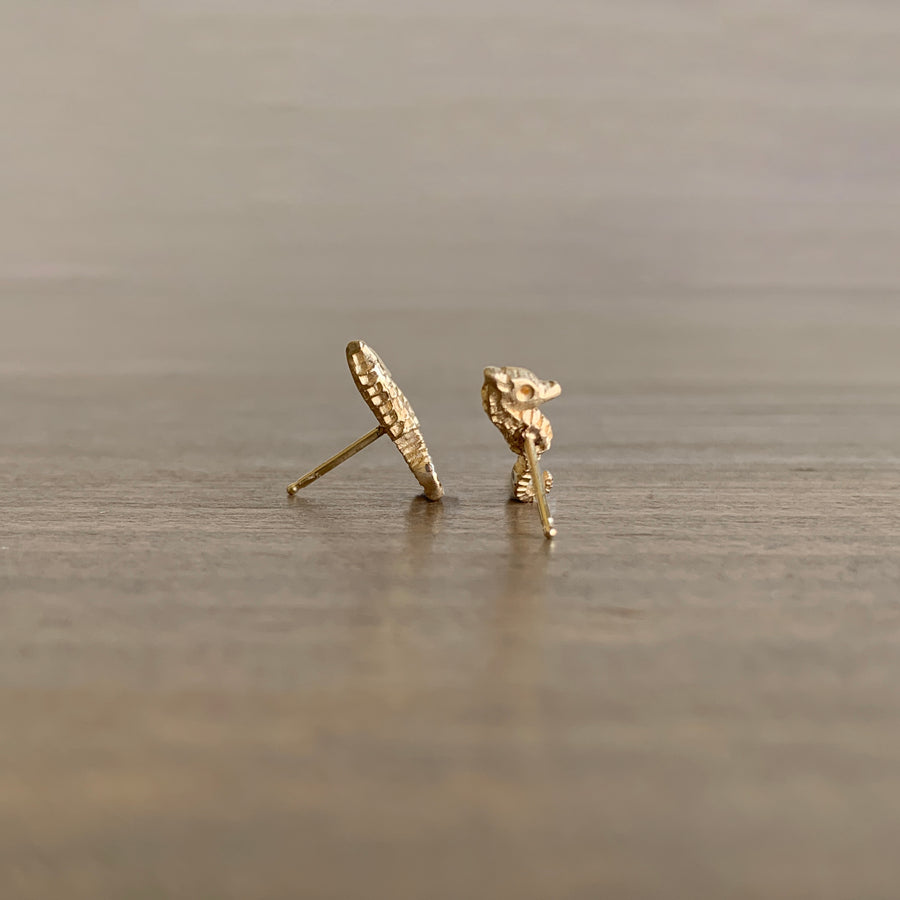 Nicole Landaw Jewelry Gold Seahorse Stud Earrings with Diamond Eyes side view