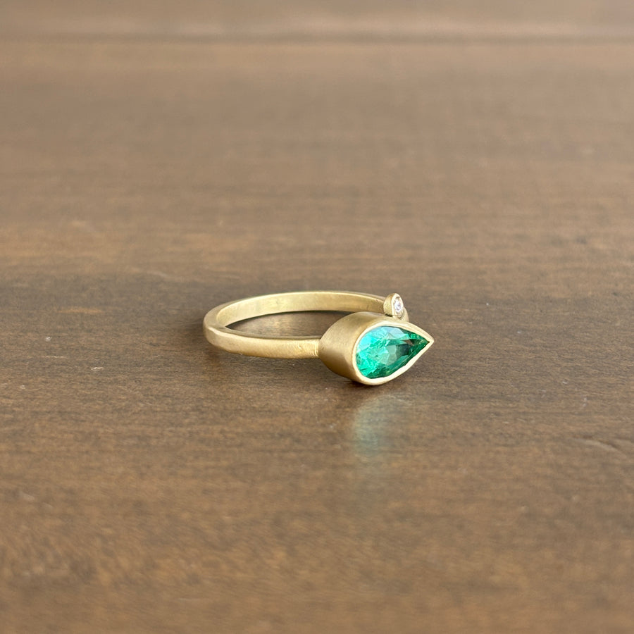 Rose Cut Emerald Teardrop Ring with 18k Gold & Diamond side view
