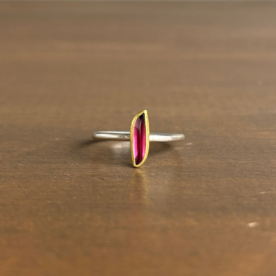 Sam Woehrmann Petite Elongated Rhodolite Garnet Leaf Ring front view