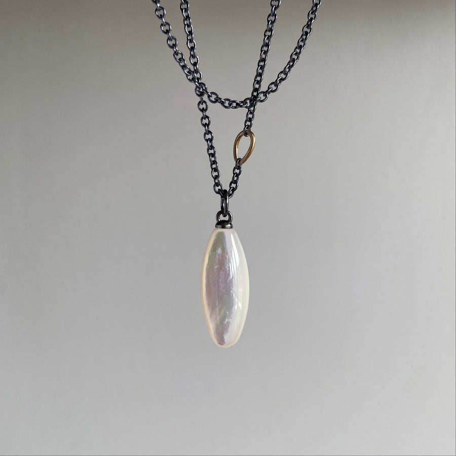 Medium Mother of Pearl Necklace with Barnacles