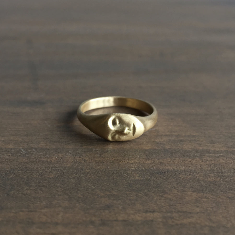 Medium Gold Lady Cameo Ring