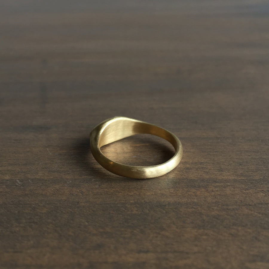 Medium Gold Lady Cameo Ring