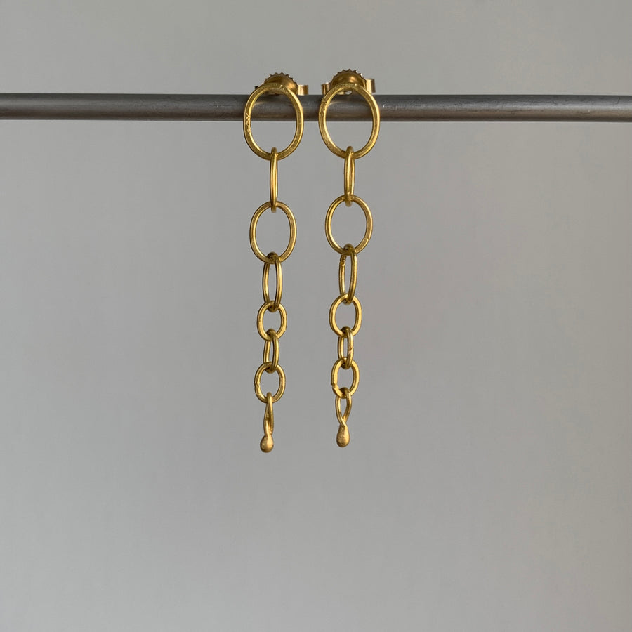 Gold Graduated Oval Dangle Earrings